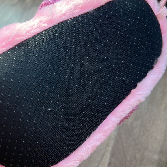❌SOLD❌ 🌟HOST PICK!!🌟 ARDENE flamingo slippers - NEW with tags - size 5-6. - Picture 7 of 7